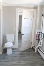 20 Bellevue St in Winslow, ME - Foto de edificio - Building Photo