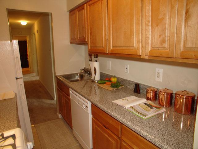 Park City South Apartments in Lancaster, PA - Building Photo - Building Photo