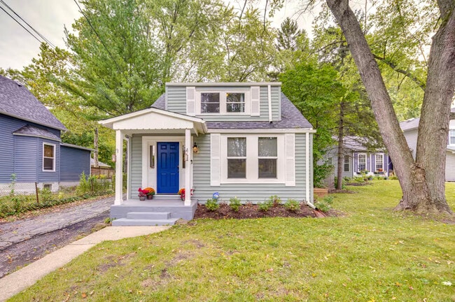 1518 Riverside Ave in St. Charles, IL - Building Photo - Building Photo