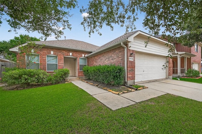 10118 Sand Tracks Ct in Houston, TX - Building Photo - Building Photo