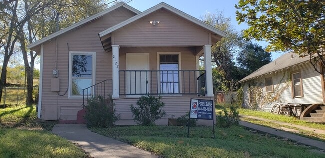 property at 2122 Rockefeller Blvd