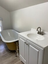 225 Clermont St in Antigo, WI - Building Photo - Building Photo