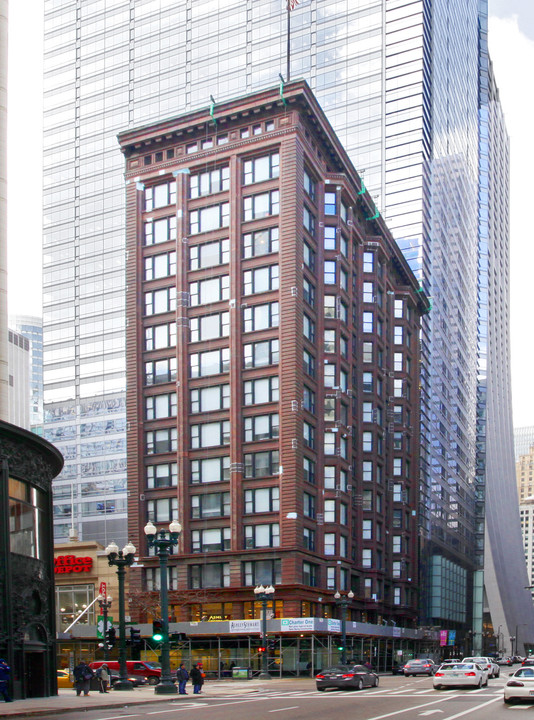 SAIC - Jones Hall in Chicago, IL - Building Photo