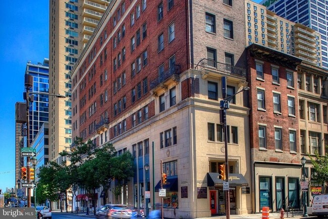 property at 1939 Chestnut St