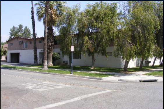 3851 Cedar Ave in Riverside, CA - Foto de edificio - Building Photo