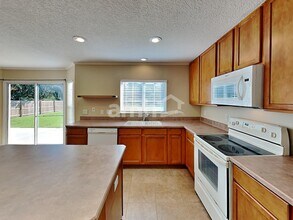 325 Van Gogh Cir in Ponte Vedra Beach, FL - Building Photo - Building Photo