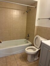 7919 S 83rd Ct in Justice, IL - Building Photo - Building Photo