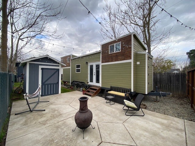 3644 6th Ave, Unit Tiny Home in Sacramento, CA - Foto de edificio