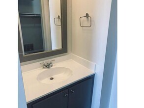 2350 NE 135th St in North Miami, FL - Building Photo - Building Photo