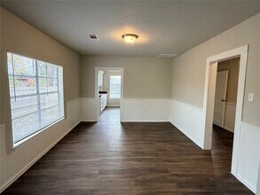 2212 Semmes St in Houston, TX - Building Photo - Building Photo