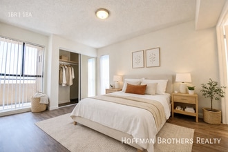 1725 Grismer Ave in Burbank, CA - Building Photo - Building Photo