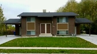689 E 2300 N, Unit Upstairs in Ogden, UT - Building Photo