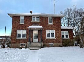 204 E 3rd St in Westfield, WI - Building Photo