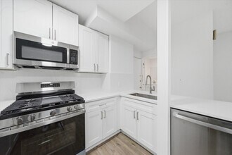 3037 N Southport Ave in Chicago, IL - Building Photo - Building Photo