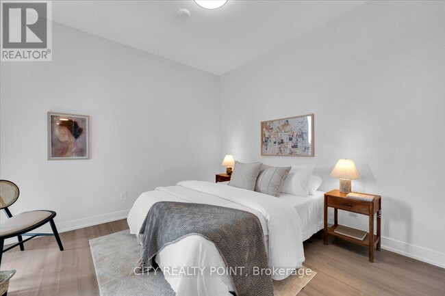 664-664 Spadina Ave. in Toronto, ON - Building Photo - Building Photo