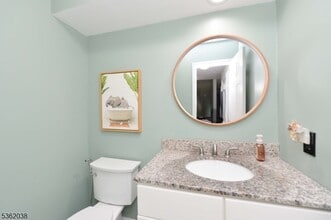 109 Saratoga Square in Wayne, NJ - Building Photo - Building Photo