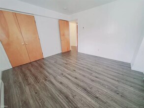 5 Christiano St in Greenwich, CT - Building Photo - Building Photo