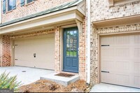 2762 Laurel Valley Trail in Buford, GA - Foto de edificio - Building Photo