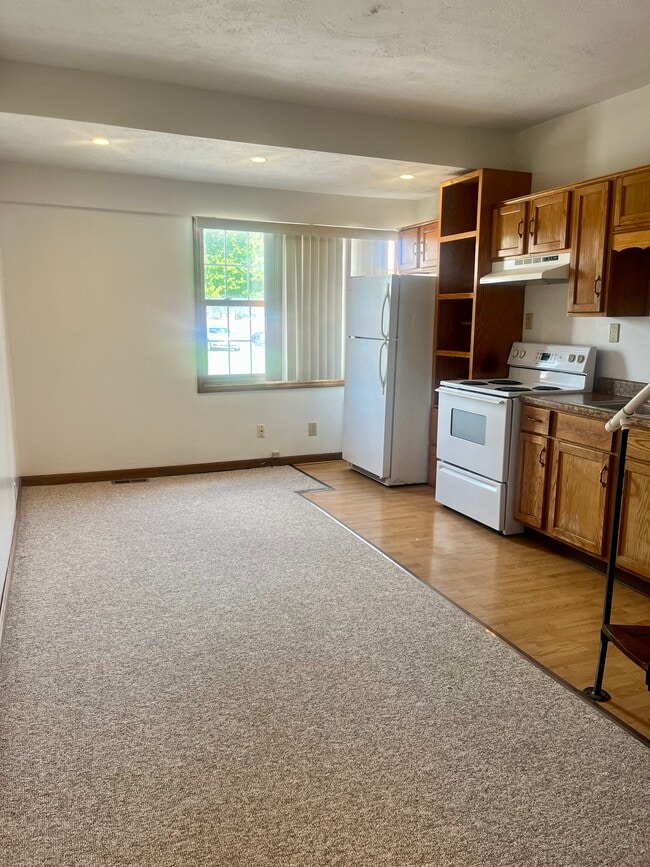 3735 Park Ave W, Unit #2 Lower Level