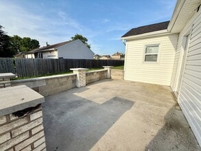 1211 Lind St in Middletown, OH - Building Photo - Building Photo