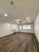 1618 Oakridge Dr in Pantego, TX - Building Photo - Building Photo