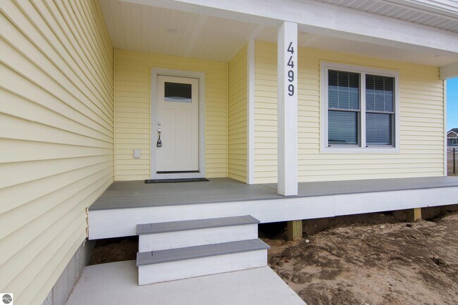 4499 La Marche Cir in Traverse City, MI - Building Photo - Building Photo