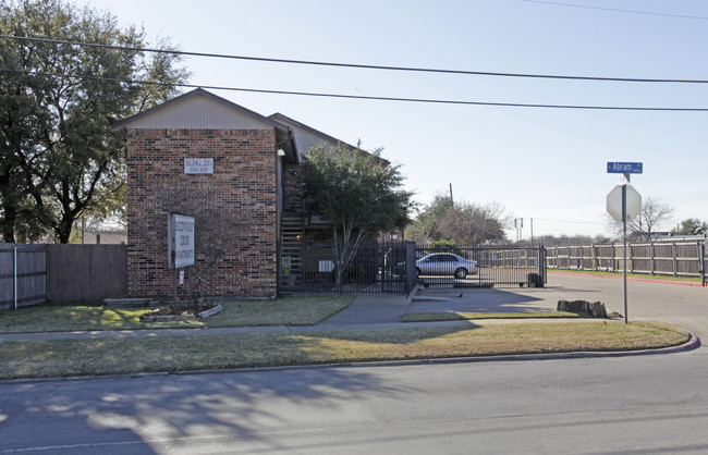 Midway Inn Apartments