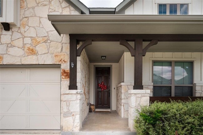 136 Ravello St in Liberty Hill, TX - Foto de edificio - Building Photo
