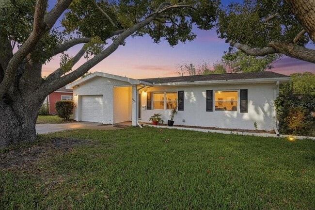 5897 5th St S in St. Petersburg, FL - Building Photo - Building Photo