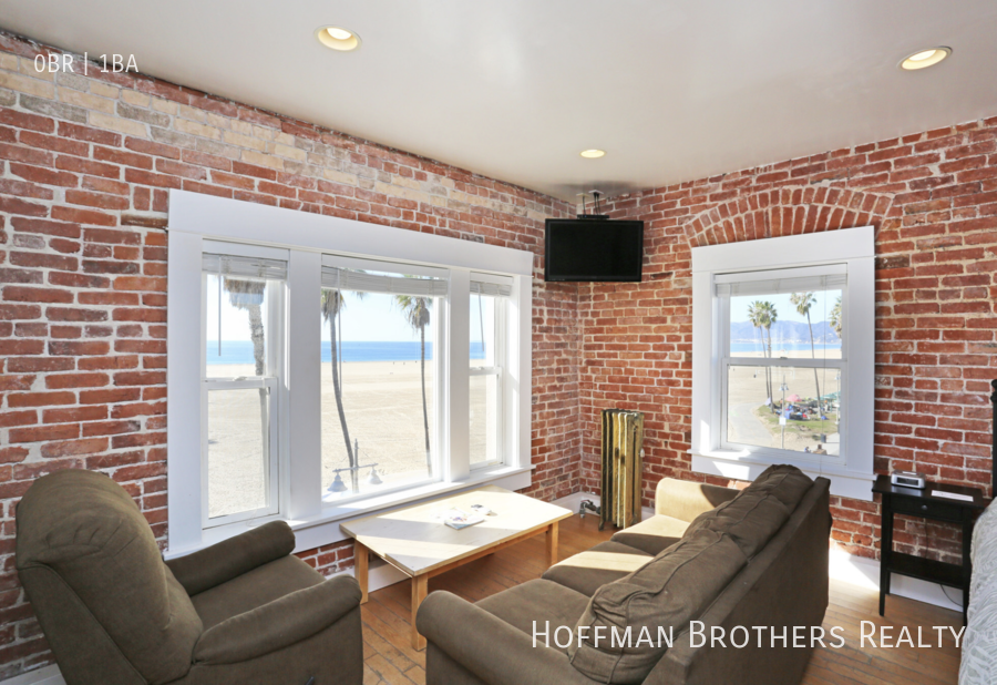 1303 Ocean Front Walk in Los Angeles, CA - Building Photo