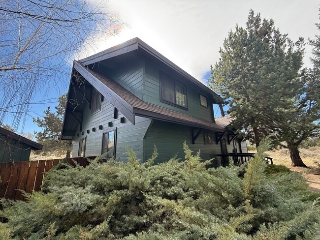 21683 Paloma Dr in Bend, OR - Building Photo - Building Photo
