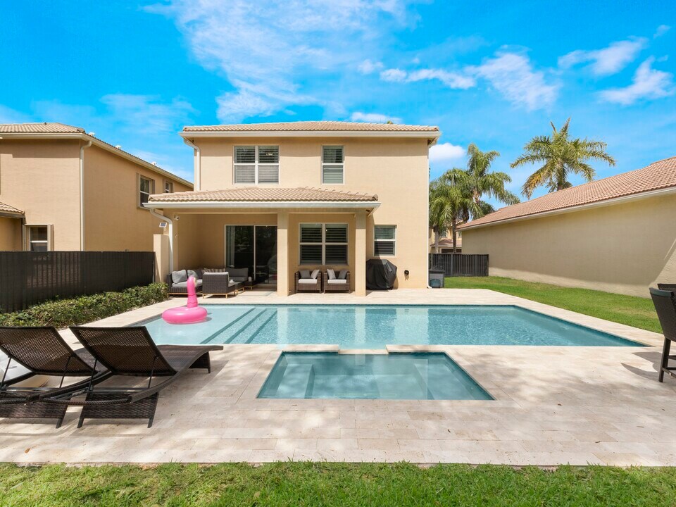 10893 Bitternut Hickory Ln in Boynton Beach, FL - Building Photo