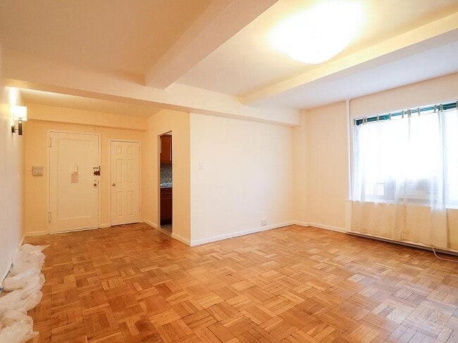 property at 5 Metropolitan Oval