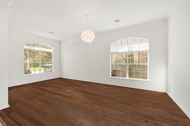 property at 74 E Arbor Camp Cir