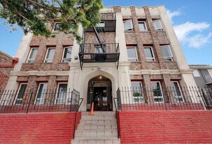 4418 W Pico Blvd Apartments