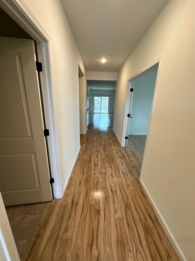 309 Afterglow Ct in Roseville, CA - Building Photo - Building Photo