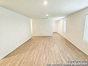 219 Sosie St in Marion, TX - Building Photo - Building Photo