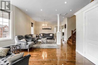 1200 Langley Cir in Oshawa, ON - Building Photo - Building Photo