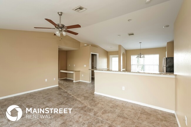 425 NE 15th Terrace in Cape Coral, FL - Building Photo - Building Photo