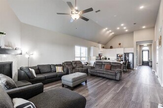 10401 Trail Ridge Dr in Fort Worth, TX - Building Photo - Building Photo