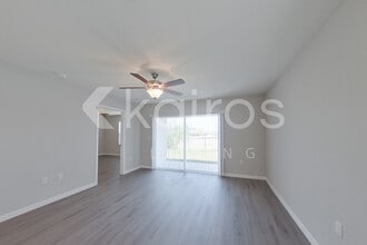 4445 SW 85 Ln in Ocala, FL - Foto de edificio - Building Photo