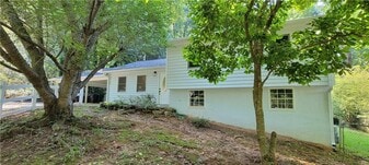 1752 Mitzi Ct in Duluth, GA - Building Photo