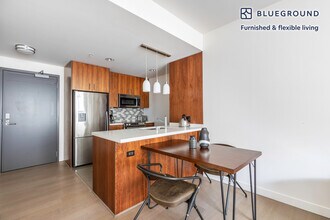 225 S Grand Ave, Unit FL4-ID372 in Los Angeles, CA - Building Photo - Building Photo