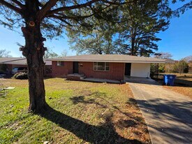 15 Cliffwood Cir in North Little Rock, AR - Building Photo