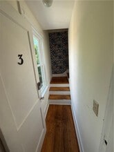 28 Calvert St in Newport, RI - Building Photo - Building Photo