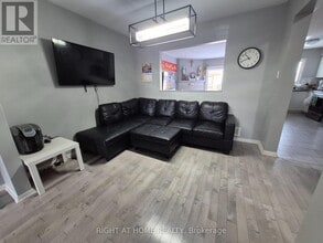 85 Margrave Ave in Ottawa, ON - Building Photo - Building Photo