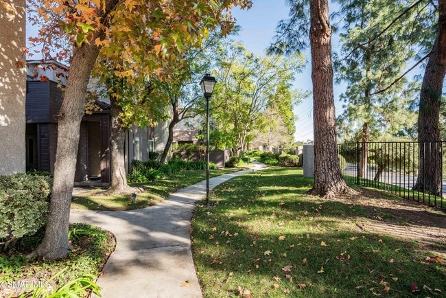 73 Via Colinas in Westlake Village, CA - Building Photo - Building Photo