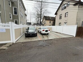 26 Limerick St, Unit 1 in New Haven, CT - Building Photo - Building Photo