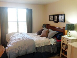 2100 Langston Blvd, Unit 301 in Arlington, VA - Foto de edificio - Building Photo
