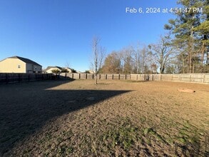 118 Blackhawk Lane in Raeford, NC - Building Photo - Building Photo